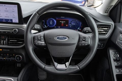 Ford Focus TITANIUM X EDITION MHEV 21