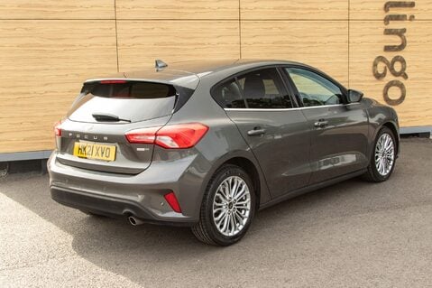 Ford Focus TITANIUM X EDITION MHEV 2