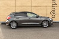 Ford Focus TITANIUM X EDITION MHEV 12