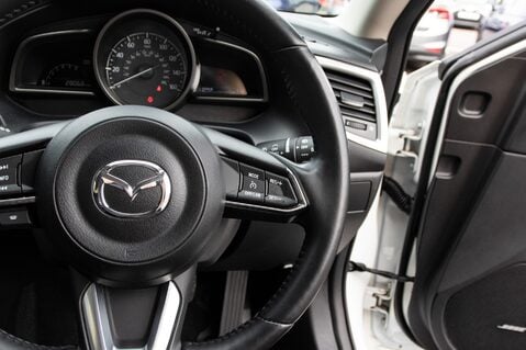 Mazda 3 SPORT BLACK 21