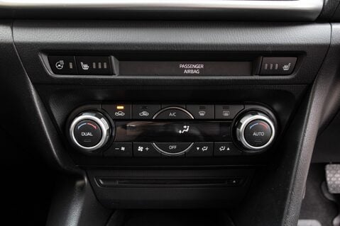 Mazda 3 SPORT BLACK 33