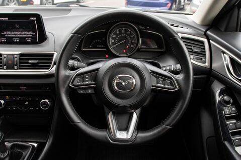 Mazda 3 SPORT BLACK 22