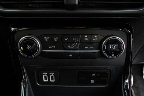 Ford Ecosport ST-LINE 34