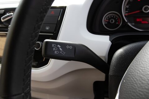 Volkswagen Up UP BY BEATS 17