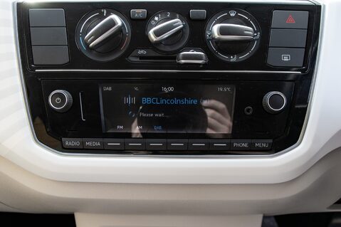 Volkswagen Up UP BY BEATS 22