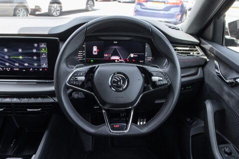Skoda Octavia VRS TSI DSG 22