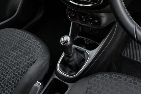 Vauxhall Corsa DESIGN 27