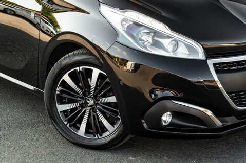 Peugeot 208 S/S TECH EDITION 11
