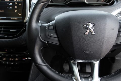 Peugeot 208 S/S TECH EDITION 19