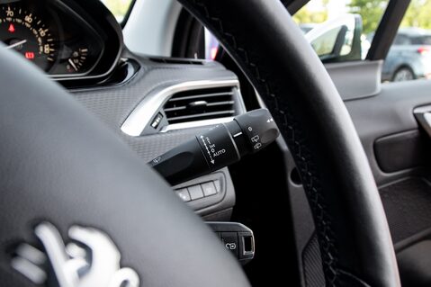 Peugeot 208 S/S TECH EDITION 18