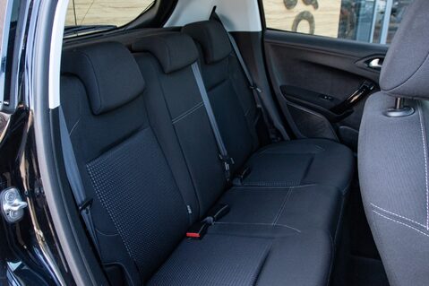 Peugeot 208 S/S TECH EDITION 35
