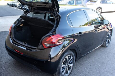 Peugeot 208 S/S TECH EDITION 36