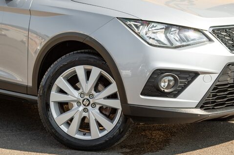 SEAT Arona TSI SE TECHNOLOGY 11