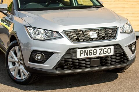 SEAT Arona TSI SE TECHNOLOGY 10
