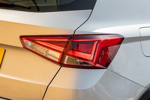 SEAT Arona TSI SE TECHNOLOGY 9