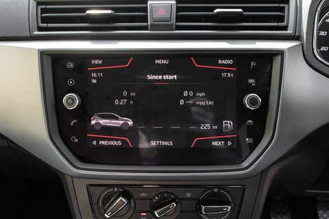 SEAT Arona TSI SE TECHNOLOGY 22