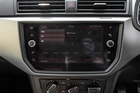 SEAT Arona TSI SE TECHNOLOGY 23