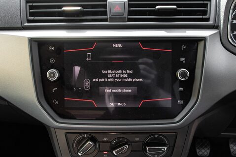 SEAT Arona TSI SE TECHNOLOGY 25