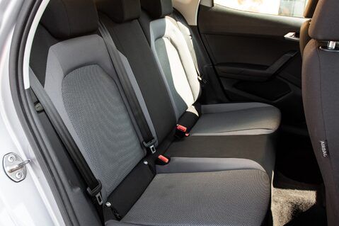 SEAT Arona TSI SE TECHNOLOGY 35