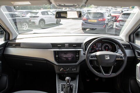 SEAT Arona TSI SE TECHNOLOGY 3