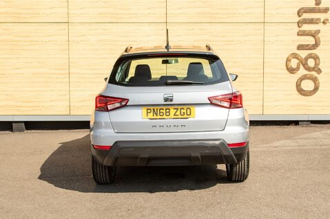 SEAT Arona TSI SE TECHNOLOGY 6