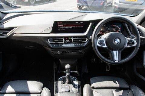 BMW 1 Series 118D M SPORT 3