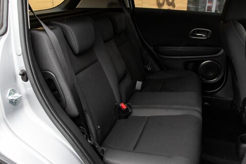 Honda HR-V I-VTEC SE 33