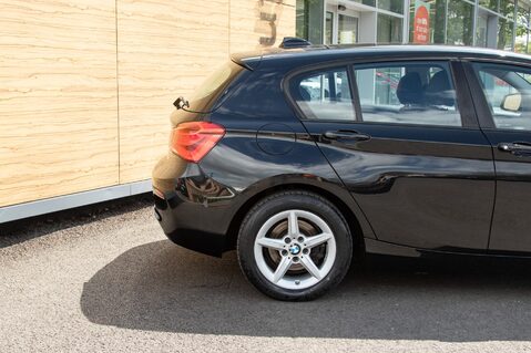 BMW 1 Series 116D SE BUSINESS 7