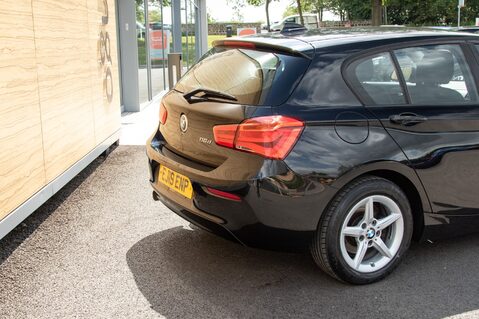 BMW 1 Series 116D SE BUSINESS 8