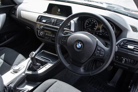 BMW 1 Series 116D SE BUSINESS 4