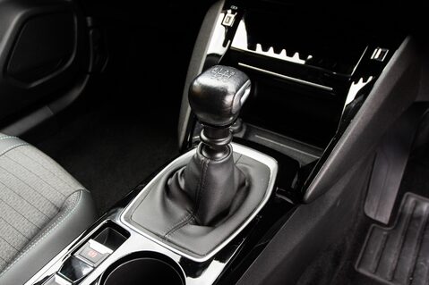 Peugeot 2008 PURETECH S/S ALLURE 31