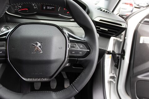 Peugeot 2008 PURETECH S/S ALLURE 20