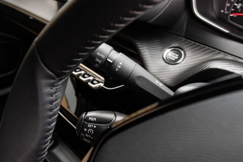 Peugeot 2008 PURETECH S/S ALLURE 17