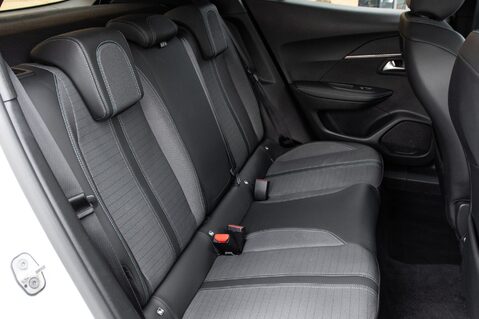 Peugeot 2008 PURETECH S/S ALLURE 33