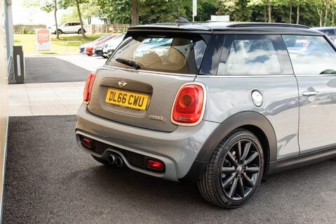 Mini Hatch COOPER S 8
