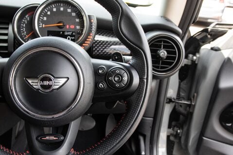 Mini Hatch COOPER S 20