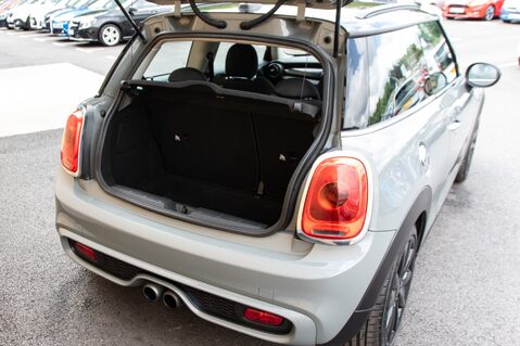 Mini Hatch COOPER S 32