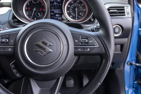 Suzuki Swift SZ5 DUALJET ALLGRIP SHVS MHEV 20