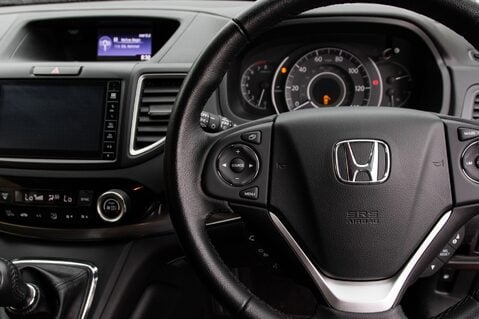 Honda CR-V I-VTEC SE PLUS NAVI 19