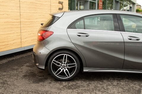 Mercedes-Benz A Class A 180 D AMG LINE PREMIUM 7