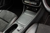 Mercedes-Benz A Class A 180 D AMG LINE PREMIUM 30