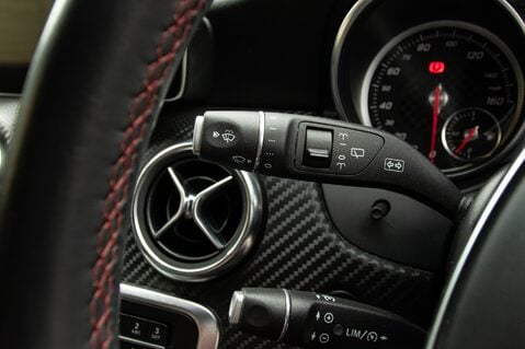 Mercedes-Benz A Class A 180 D AMG LINE PREMIUM 17