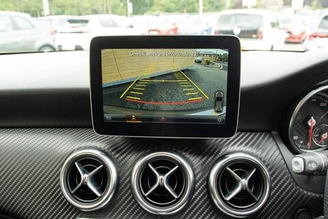 Mercedes-Benz A Class A 180 D AMG LINE PREMIUM 26