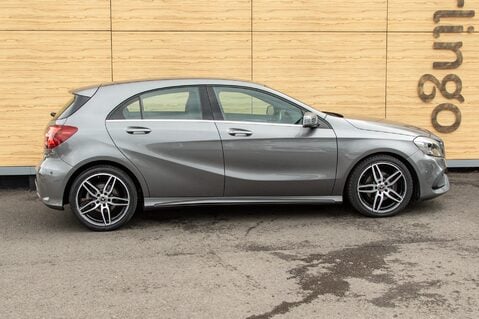 Mercedes-Benz A Class A 180 D AMG LINE PREMIUM 12