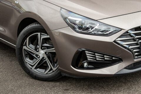 Hyundai i30 T-GDI SE CONNECT MHEV 11
