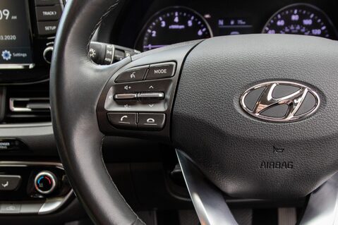 Hyundai i30 T-GDI SE CONNECT MHEV 19