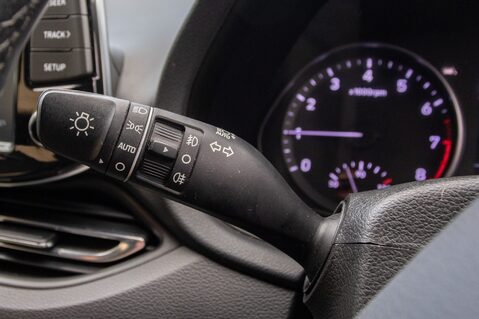 Hyundai i30 T-GDI SE CONNECT MHEV 17