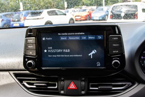 Hyundai i30 T-GDI SE CONNECT MHEV 24