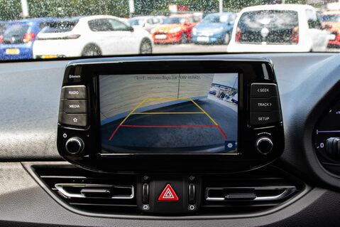 Hyundai i30 T-GDI SE CONNECT MHEV 27