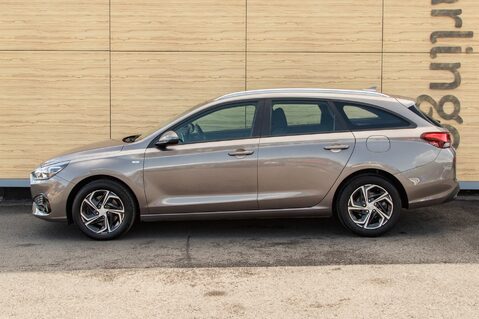 Hyundai i30 T-GDI SE CONNECT MHEV 13
